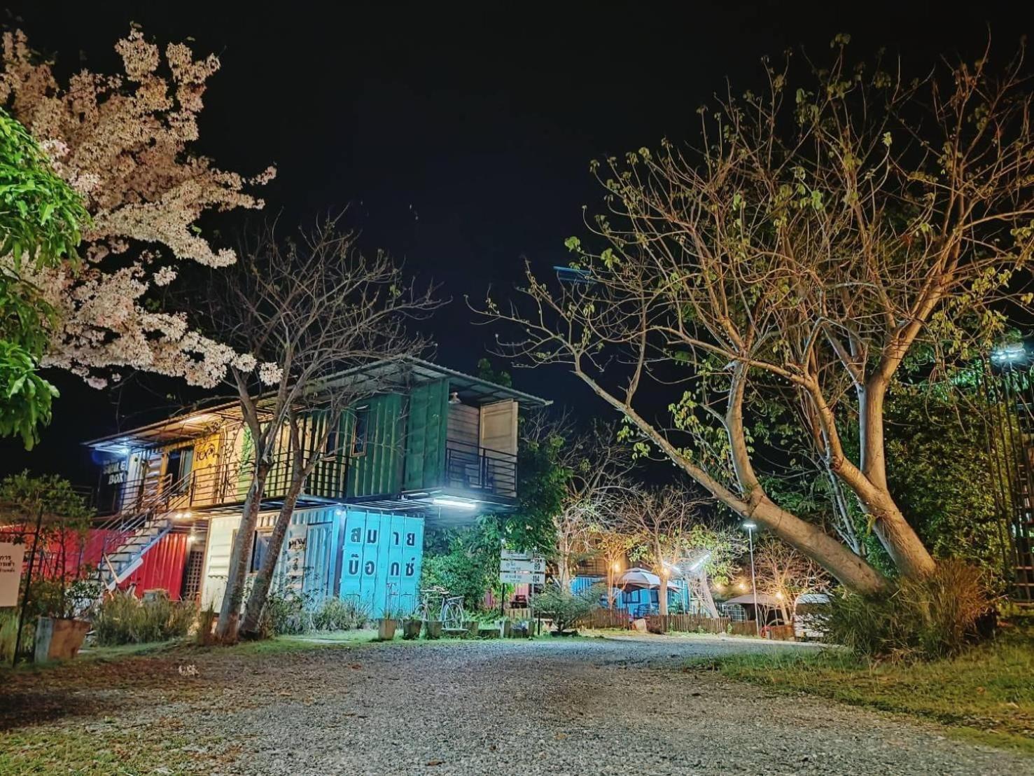 Nong Hin 微笑盒子咖啡旅馆酒店 外观 照片